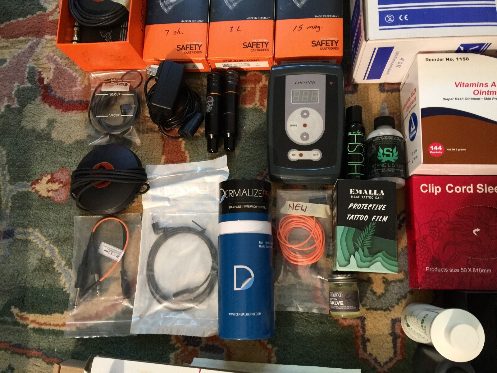 Cheyenne hawk tattoo machine pen, tattoo light table, tattoo supplies