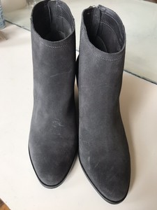 Dolce-Vita-Grayson-Booties-Grey-Suede-Wedge-Sz-9-Nwob