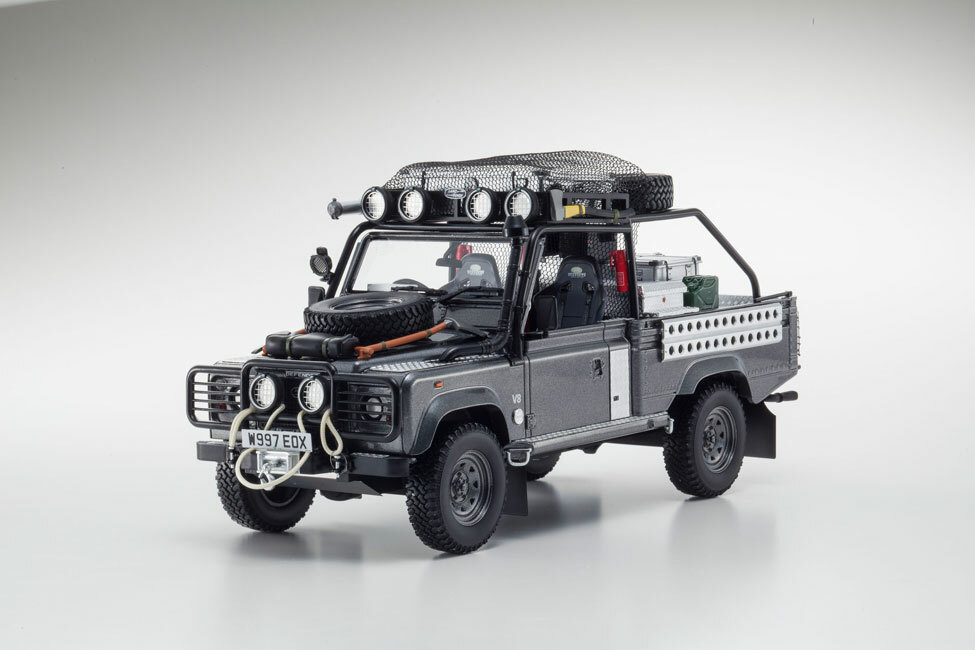 Land Rover Defender 109 Lara Croft Movie Film Car KYO8902TR KSR08902 Kyosho 1 18 Land Rover Defender 109 Lara Croft Movie Film Car KYO8902TR KSR08902 Kyosho 1 18