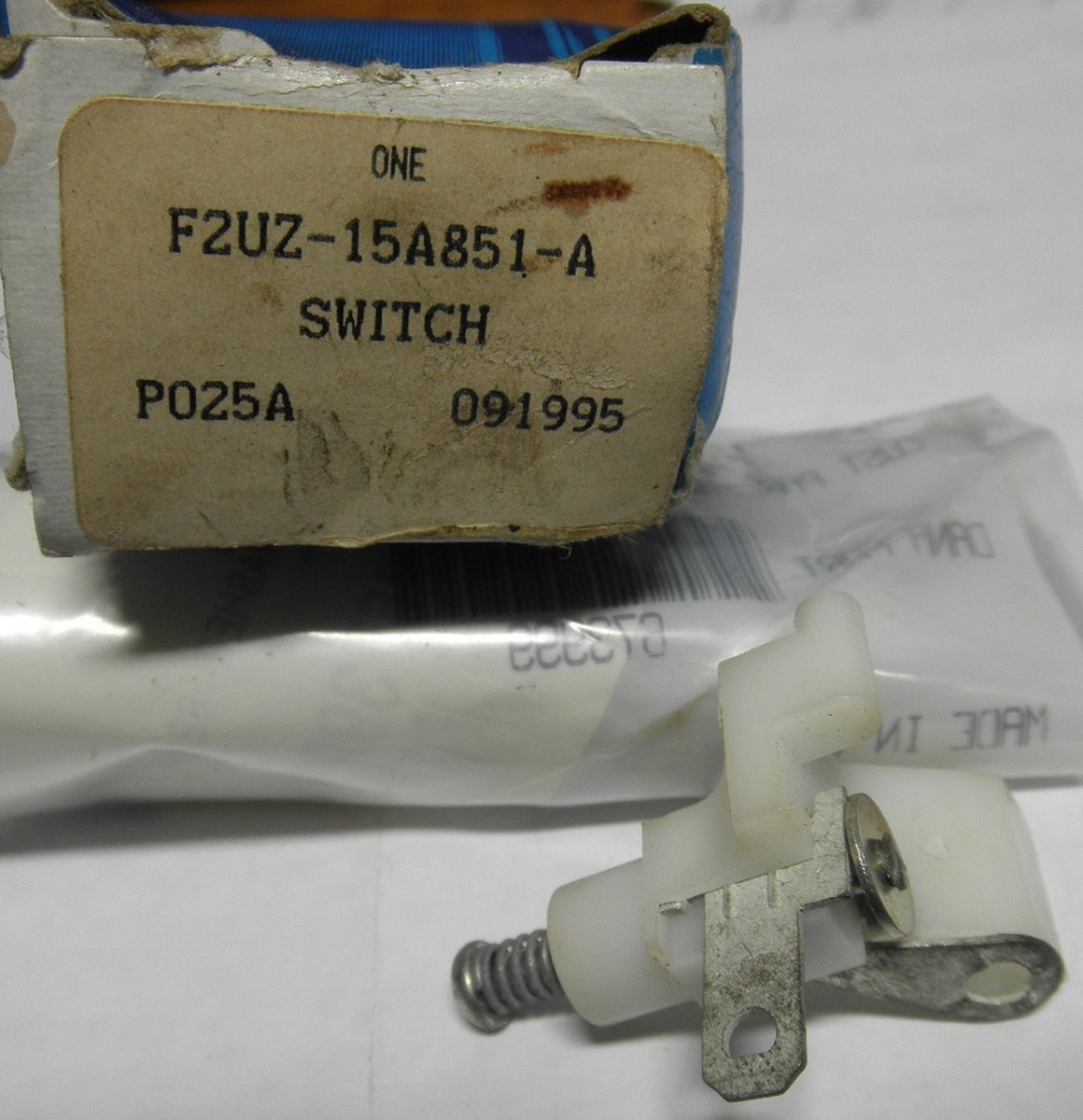 F2UZ15A851A Switch; Parking Brake Warning Lamp F2UZ-15A851-A - View #3