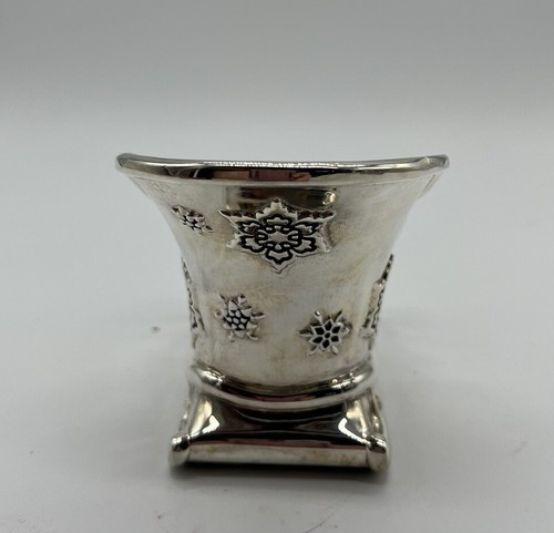 Christmas Sleigh Votive Candle International Silver Co. Silver Plated Holder - Picture 3 of 9