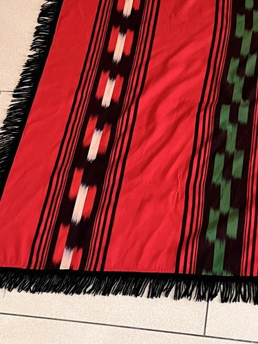 Vintage Mens Poncho Red Black & Green Tassels 51x67 Inches Wool Blend - Picture 10 of 10