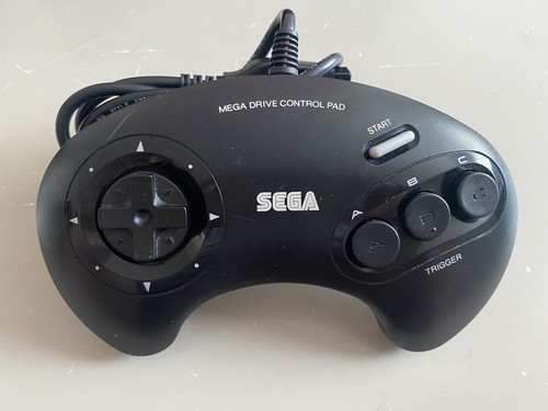 Consola Sega Mega CD y Megadrive, PAL, todos los cables, mando oficial, *en muy buena condición* - Imagen 13 de 17