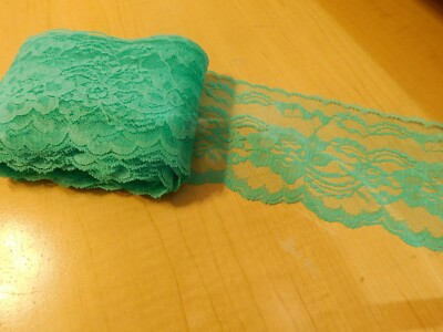 Raschel Scalloped 4'' lace trim Emerald 20 yds. (Polyester)