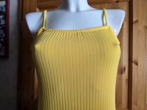 Bañador Primark Cares talla 44 amarillo NUEVO (16) - Imagen 2 de 4