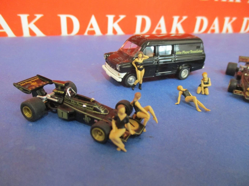 1/87 Set Modellini F1 Lotus 72 ( 2 Auto + 6 Girls + Transit ) France GP 1974 - Immagine 2 di 4