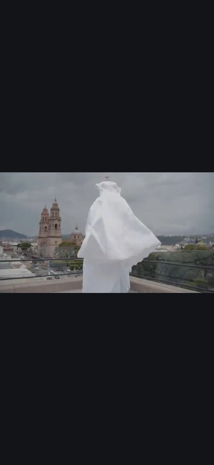 Bridal Long Sleeve Dress Size 6 - Image 4 of 4