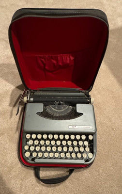 Vintage Smith Corona Skywriter Typewriter- includes carrying case and ribbon