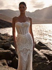 Strapless Lace Wedding Dresses Elegant Zipper Back Pearls Sheer Sleeveless