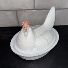 VINTAGE 1940s Westmoreland Milk Glass Hen on Nest