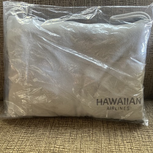 NEW Hawaiian Airlines Blanket/Pillow 48"x67" Gray Fleece Embroidered Travel Zip - Bild 2 von 9