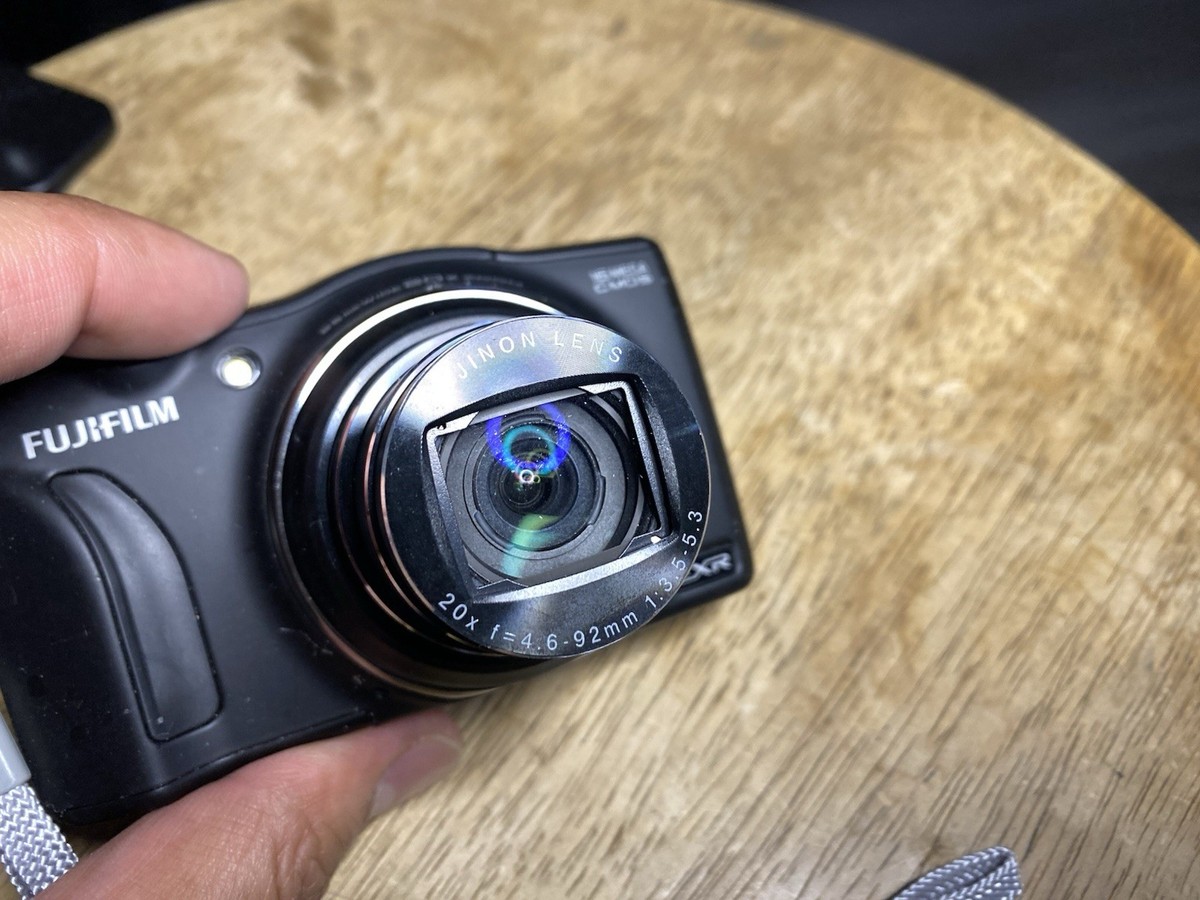 Fujifilm FINEPIX F750EXR Black 16.0 MP Digital Camera For Parts NO