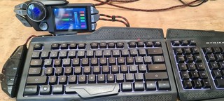 Mad Catz S.T.R.I.K.E. 7 Gaming Tastatur QWERTZ DE beleuchtet USB Schwarz/Silber