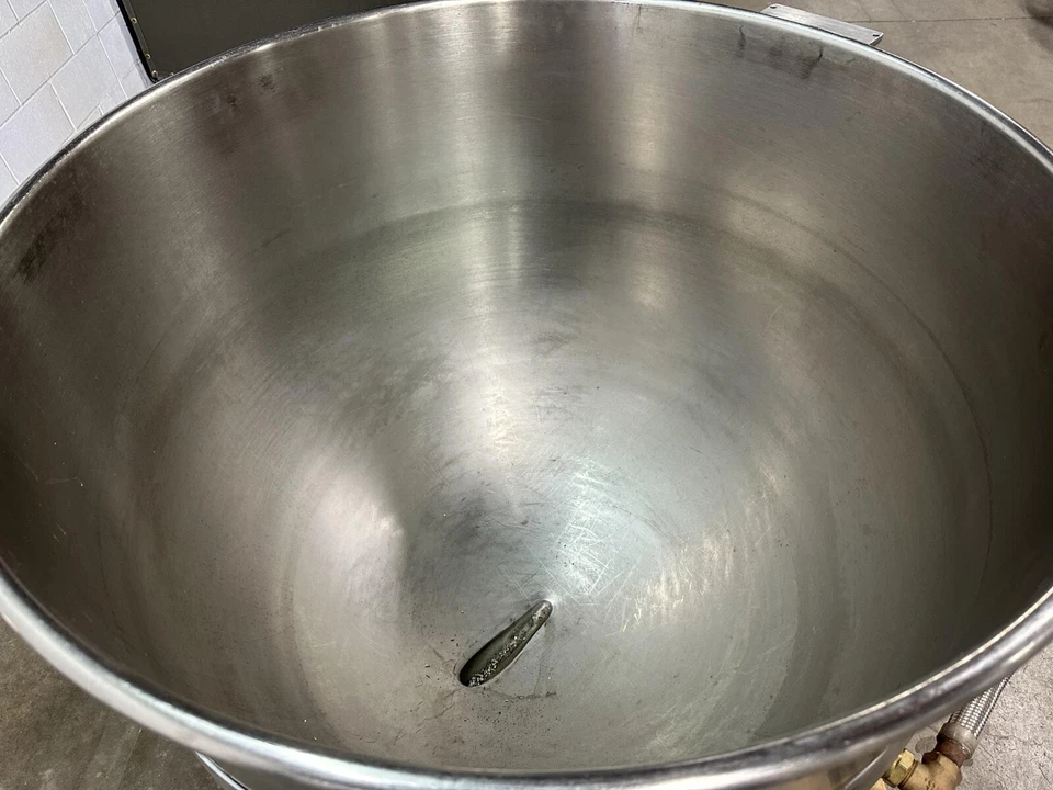 Hervidor de vapor directo Southbend de 100 galones Foto 4 de 4