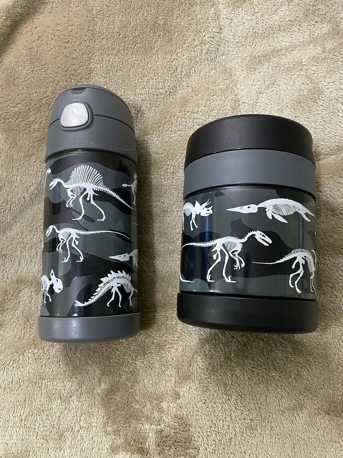 Dinosaur 10oz Thermos FUNtainer Food Jar $ Matching 12oz FUNtainer Water Bottle