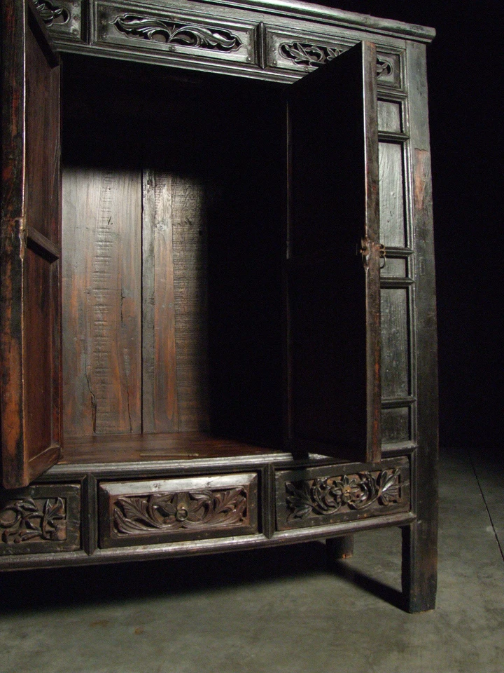 Hermoso gabinete guerrero chino de nogal negro antiguo Foto 4 de 4