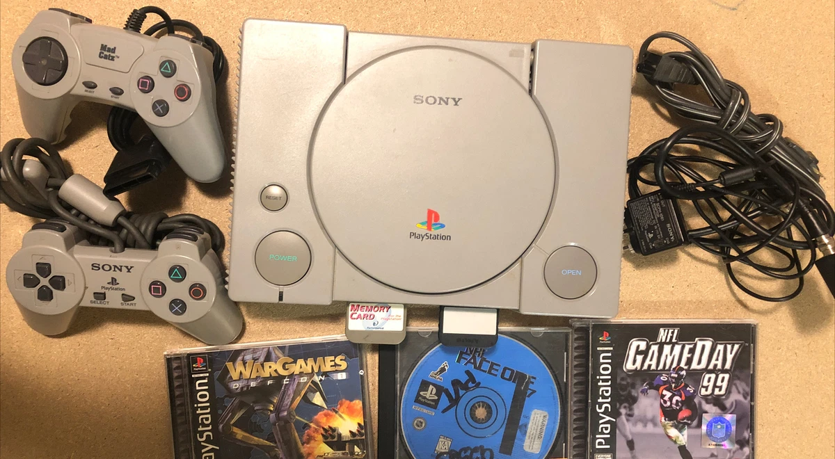 undervandsbåd Våbenstilstand det er smukt 1995 PLAYSTATION 1 CONSOLE (SCPH-1001) 2 CONTROLLERS W/ CORDS + 2 Memory  Cards | eBay