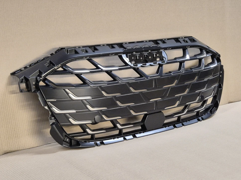 PARAGOLPES DELANTERO NUEVO GENUINO AUDI A3 E-TRON 2024-2025 8Y0853651AF  Foto 2 de 4