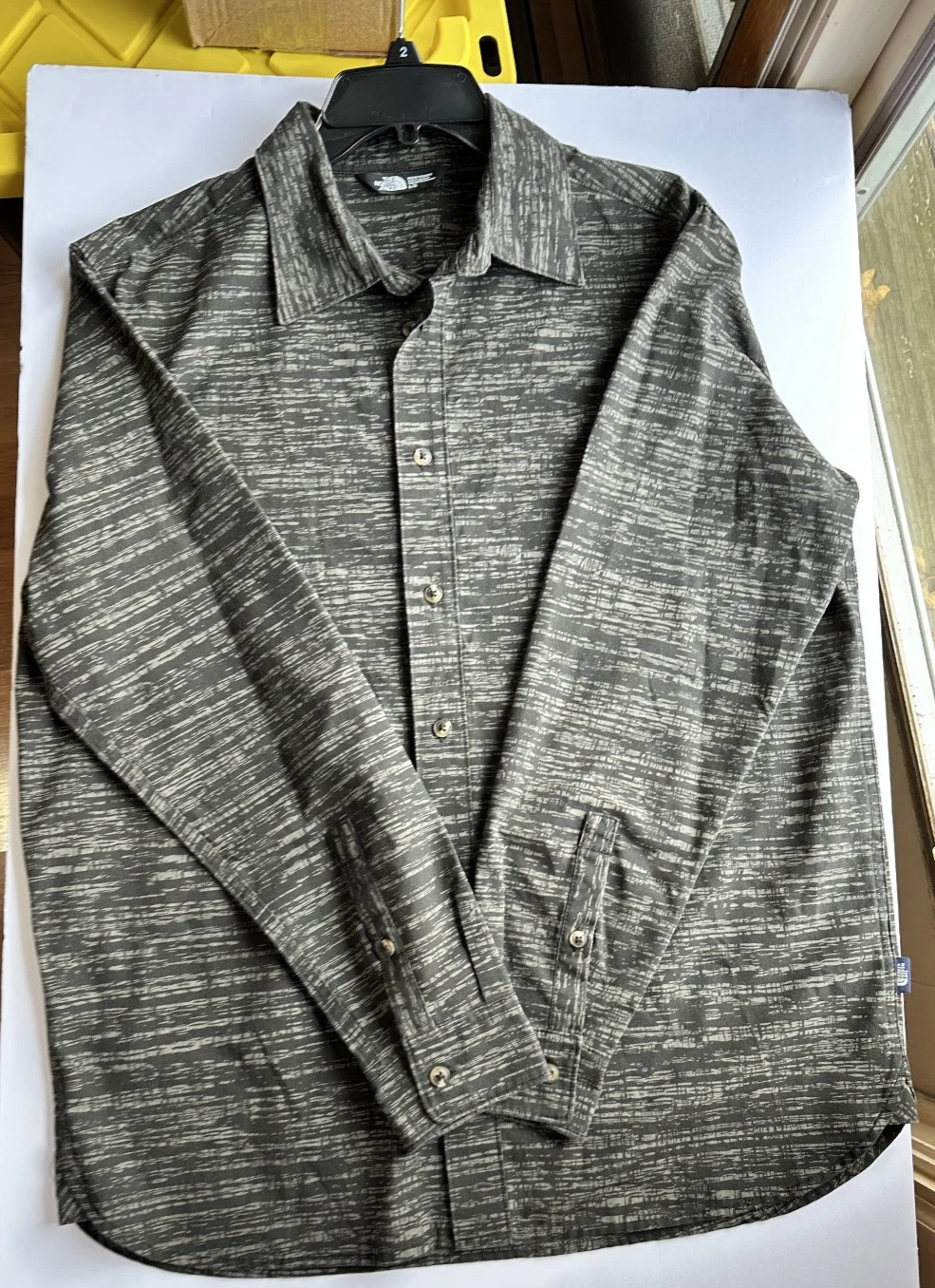 The North Face Men’s Long Sleeve Button Up Shirt Gray Outdoor Hiking Large