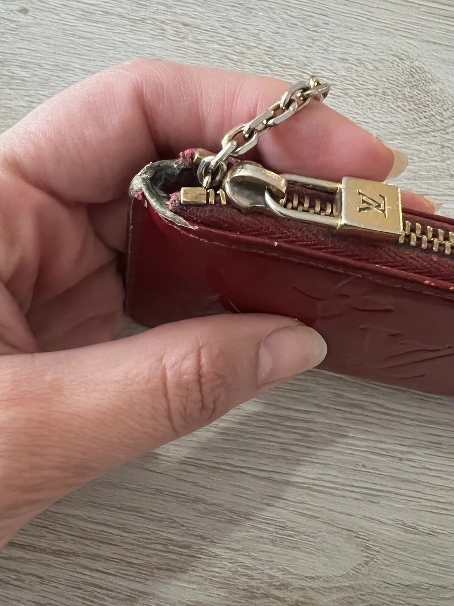 louis vuitton wallet key