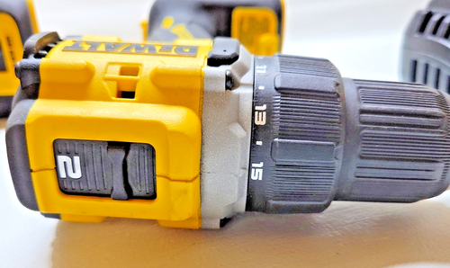 DEWALT, 20V BRUSHLESS DCD850, 1/2, 1/4, ATOMIC COMPACT,W/BATTERY & CHARGER (B4) - Picture 16 of 24
