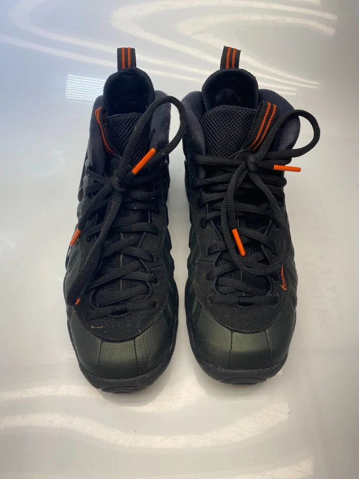 耐克男孩 Air Foamposite Pro 红杉深绿色运动鞋,尺寸 4Y — 第 2/4 张图片