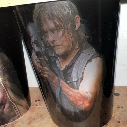 AMC Walking Dead 4 Pack Pint 16 oz Glass Set Zombie New - Picture 4 of 6