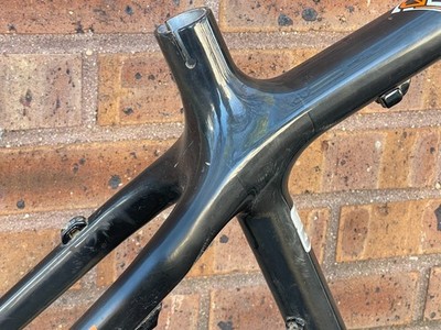 Gary Fisher Genesis 2.0 Carbon Frame Size 17.5
