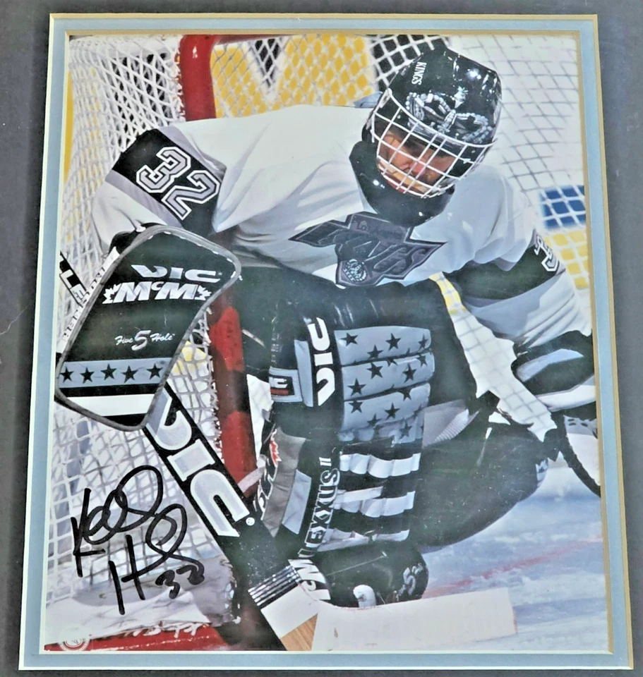 Kelly Hrudey 亲笔签名 8 x 10 实心橡木框架 HK#10 — 第 3/3 张图片