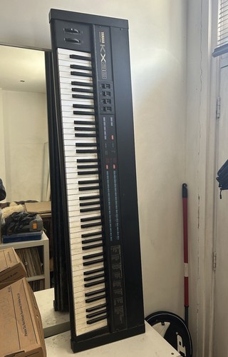 Yamaha KX88 Fully Weighted Midi controller Keyboard