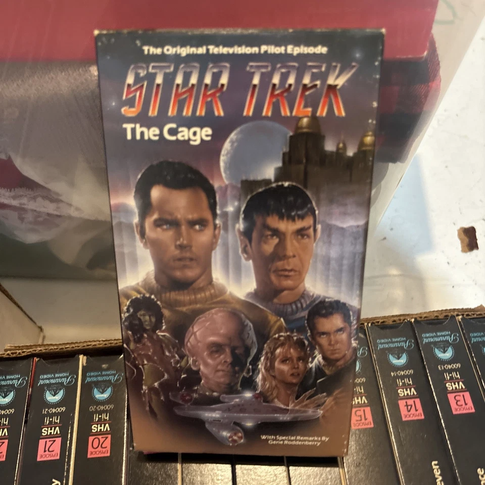 Star Trek VHS Collection 1-44 - Image 2 of 2