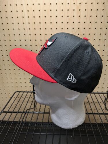 Gorra New Era Chicago Bulls 59FIFTY NBA 7 3/8 - Negra/Roja - Imagen 2 de 6