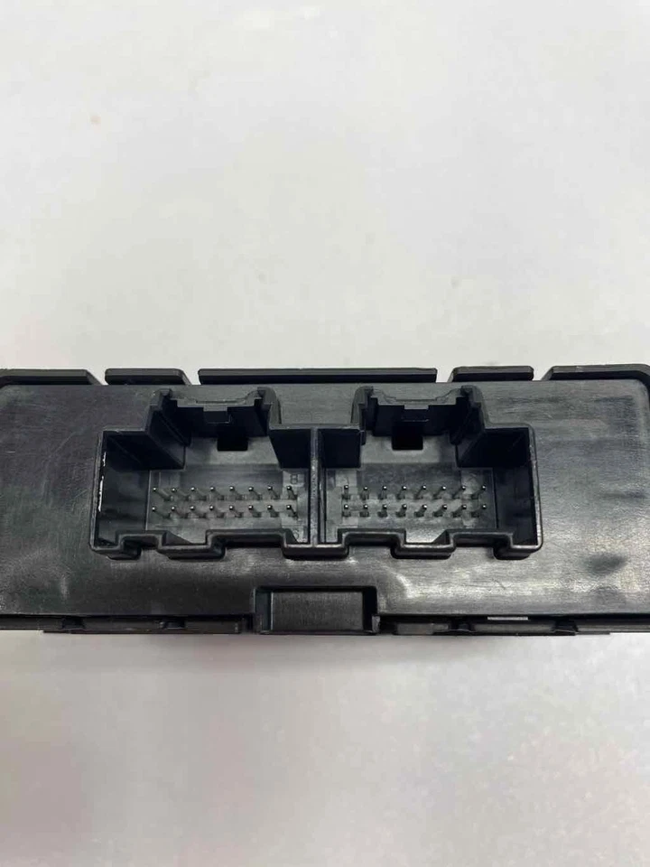 Conjunto de unidad de módulo de control GMC Yukon Network Gateway 2017 a 2020 OEM 13598291 Foto 4 de 4