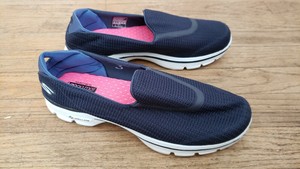 skechers goga mat tennis shoes