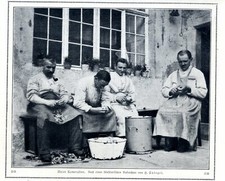 Soldaten beim Katroffelsch&auml;len Alltag im 1.Weltkrieg von 1916