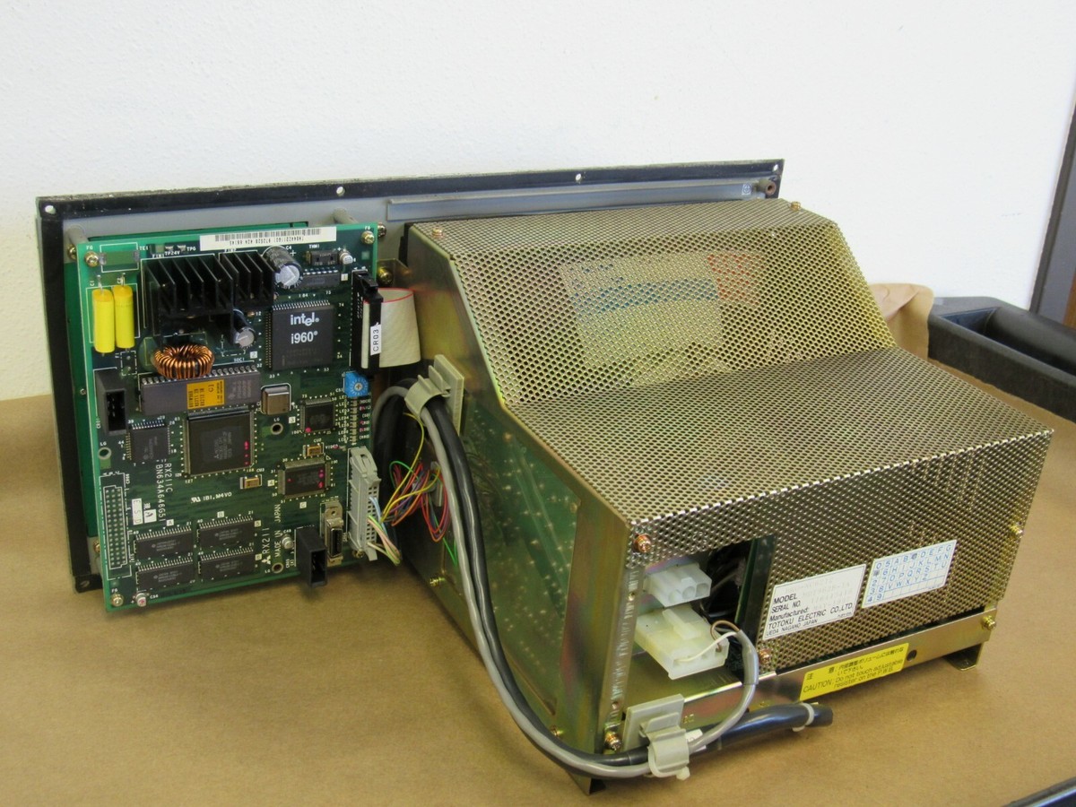 MITSUBISHI OPERATOR PANEL TERMINAL UNIT FCUA-CT 100 VER A, MDT962B