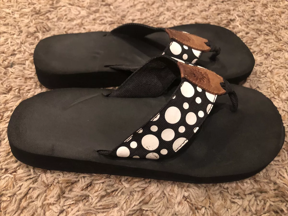 Yellow Box Women’s Size 7 Flip Flops Polka Dot Black White Gently Used  Preowned