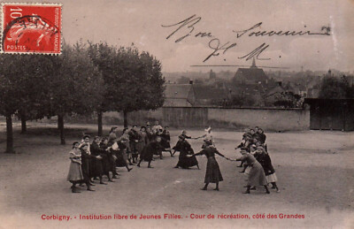 CPA 58 - CORBIGNY (Nièvre) - Institution der jungen Mädchen. Spielplatz