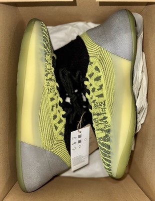 New with box size 8M adidas Yeezy BSKTBL