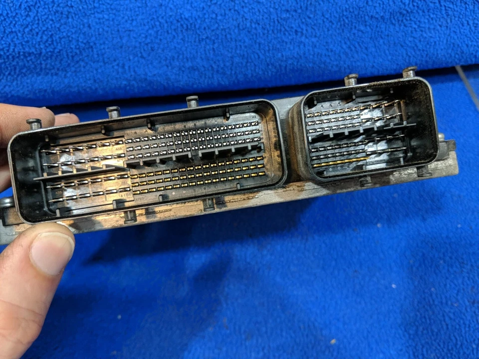 Módulo de control electrónico del motor híbrido 89981-30201 2011 Lexus GS450H ecu Foto 3 de 4