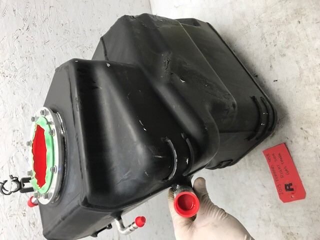 13 FERRARI 458 ITALIA OEM RIGHT FUEL TANK ASSEMBLY W/ DENT 276687 10-15