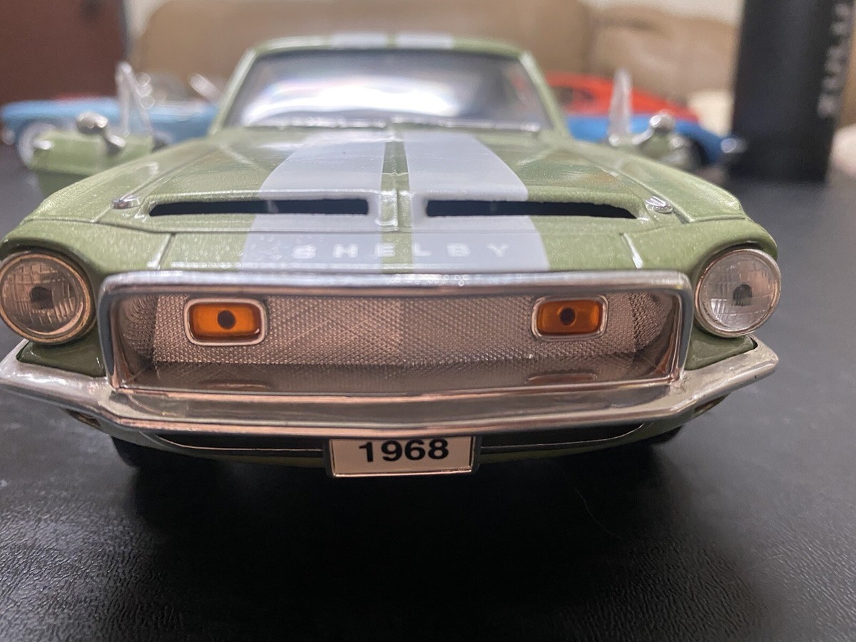 自動車 1:18 SHELBY GT-500KR 1968 Amazon.com: ModelToyCars 1968 Ford Mustang Shelby GT500 KR