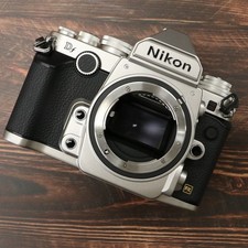NIKON Df 16.2MP DSLR Camera Body SILVER Shuttercount 426 Top Mint 6970