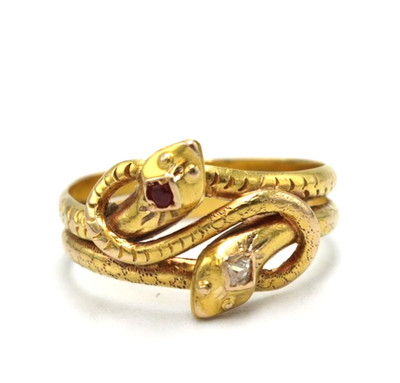 Antique 18K Solid Gold Bourbon Ring with Two Braided Snakes