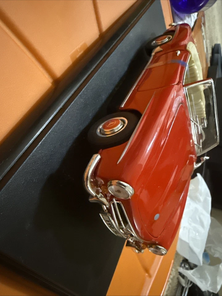 Modelo de coche convertible de metal fundido a presión Welly 1955 rojo Mercedes-Benz 190SL Foto 4 de 4