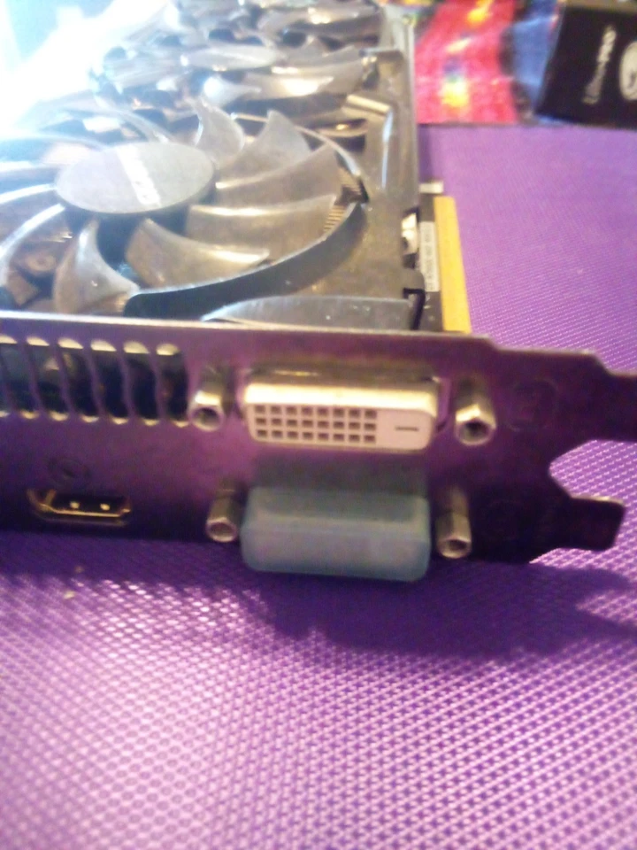 Gigabyte NVIDIA GeForce GTX 760 WINDFORCE GV-N760OC-4GD 4GB GDDR5 Graphics Card - Image 4 of 4