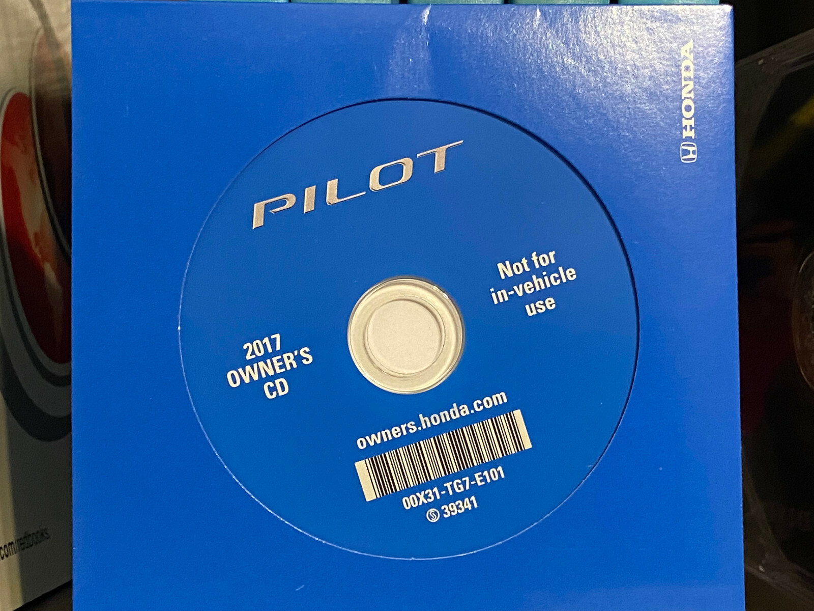 2017 Honda Pilot owners manual/owners CD with Navigation BRAND NEW