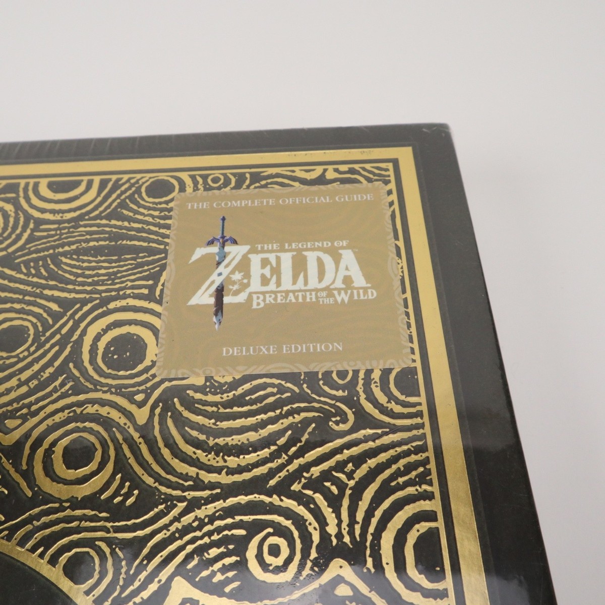 Legend of Zelda: Breath of the Wild Deluxe Edition : The Complete