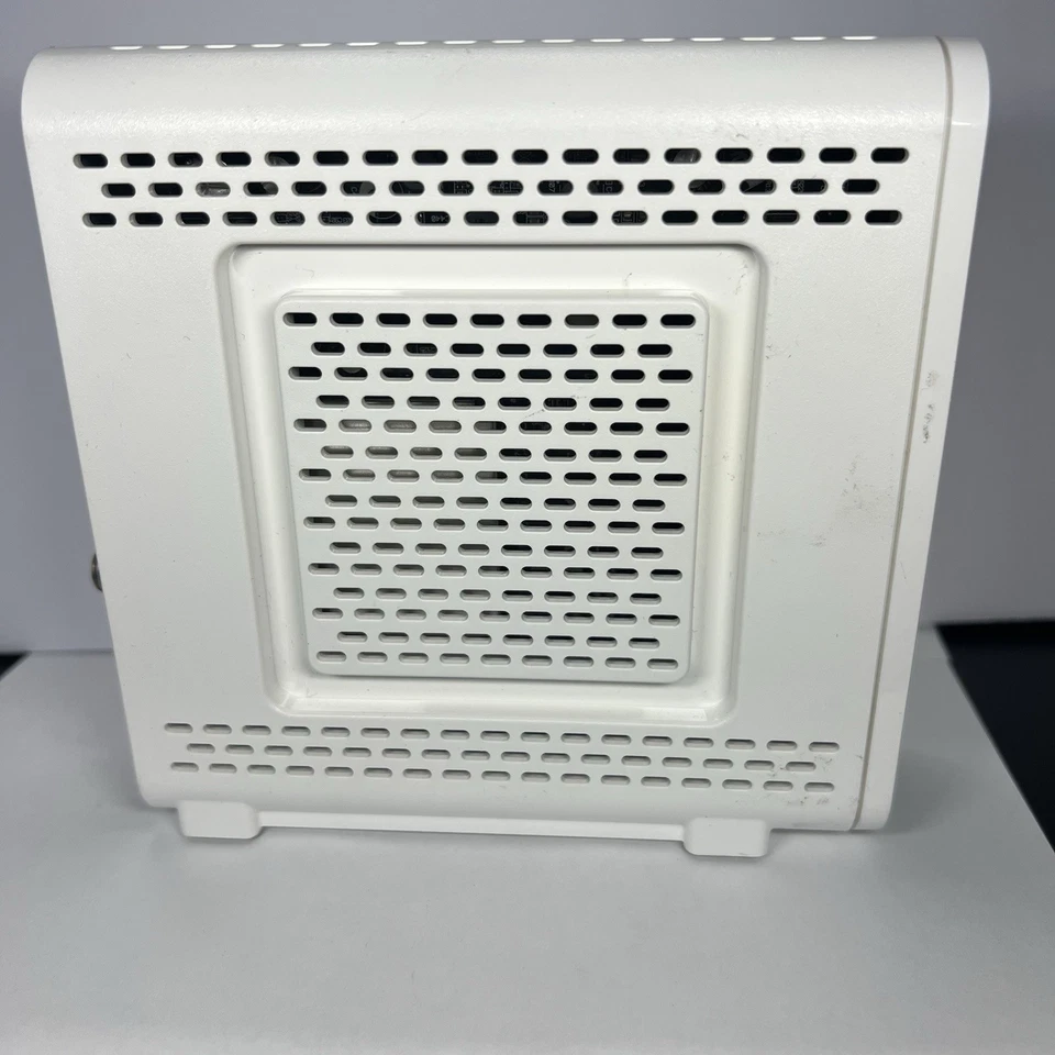 ARRIS Surfboard SB 6190 Gigabit DOCSIS 3.0 32x8 Cable Modem - Image 4 of 4