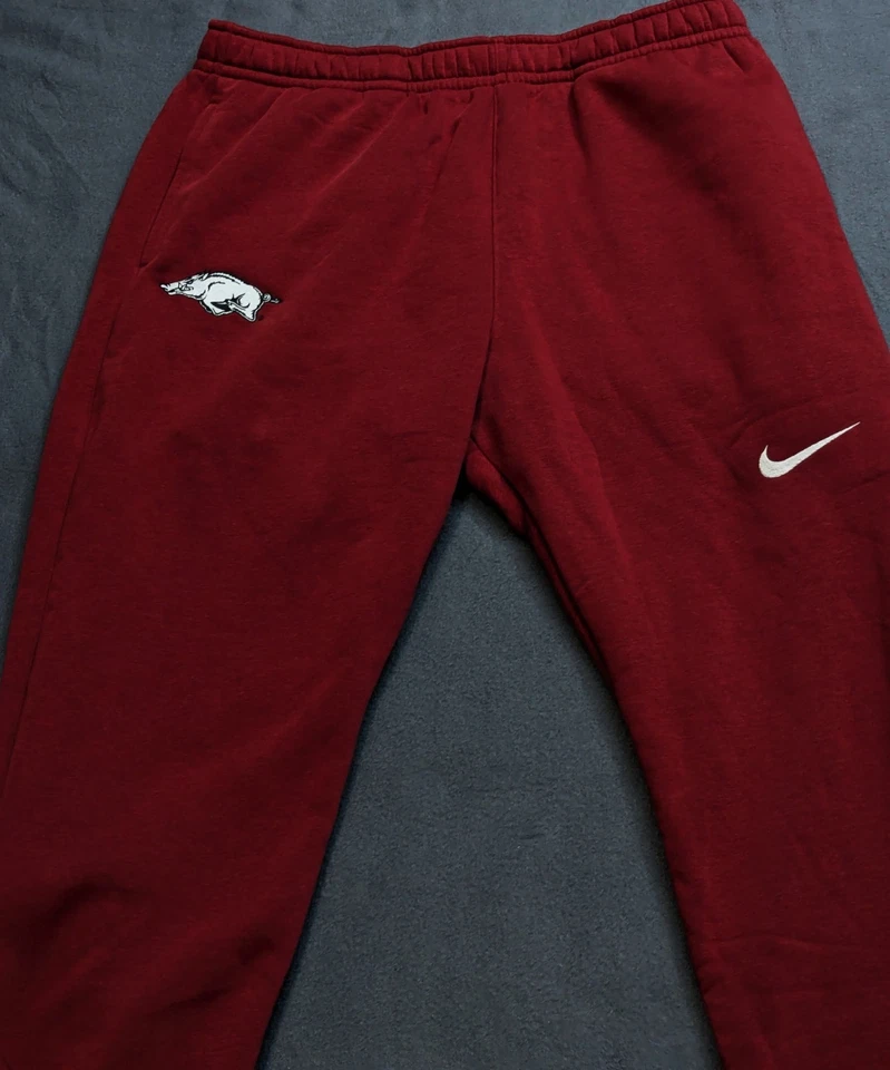 Calça de moletom Nike Arkansas Razorbacks clube lã jogger masculina L HM2853-613 - Imagem 2 de 4
